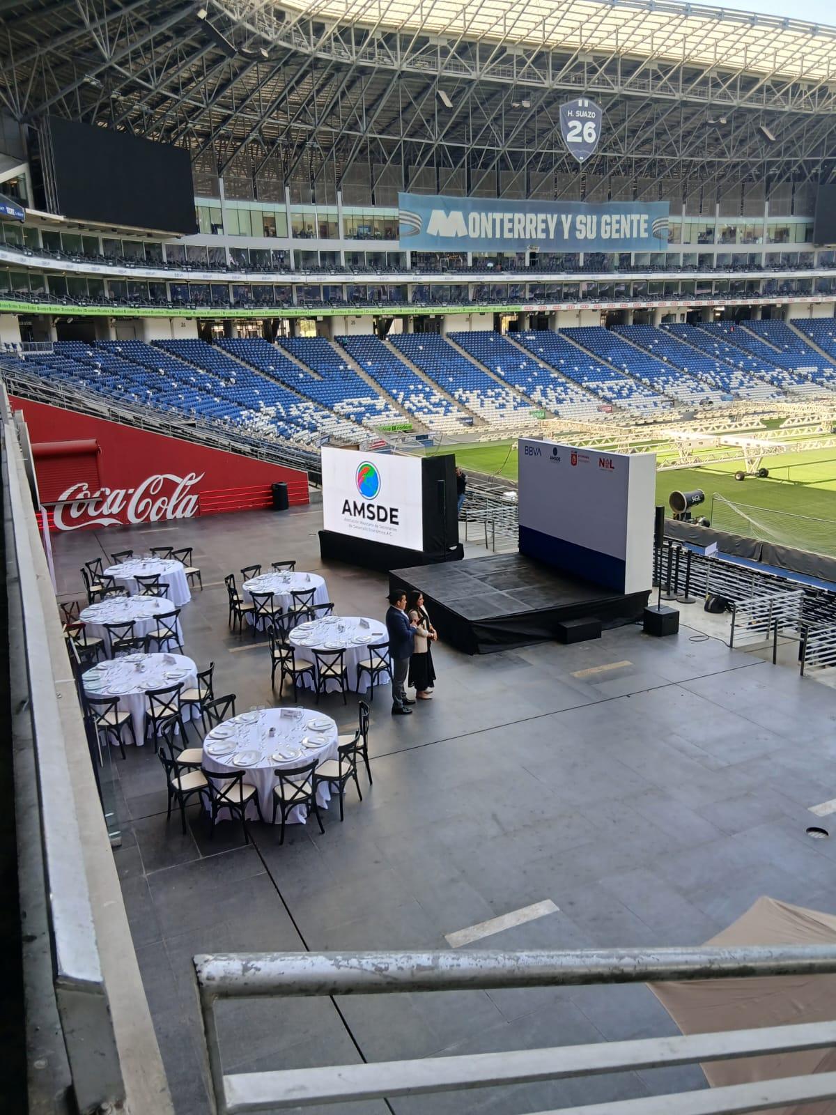 Montaje de evento dentro del Estadio BBVA